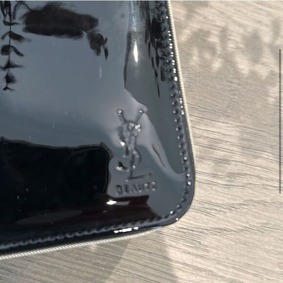 💫Flash Sale, FINAL PRICE💫YSL Beauty Cosmetics Case and goodies - Picture 3 of 10